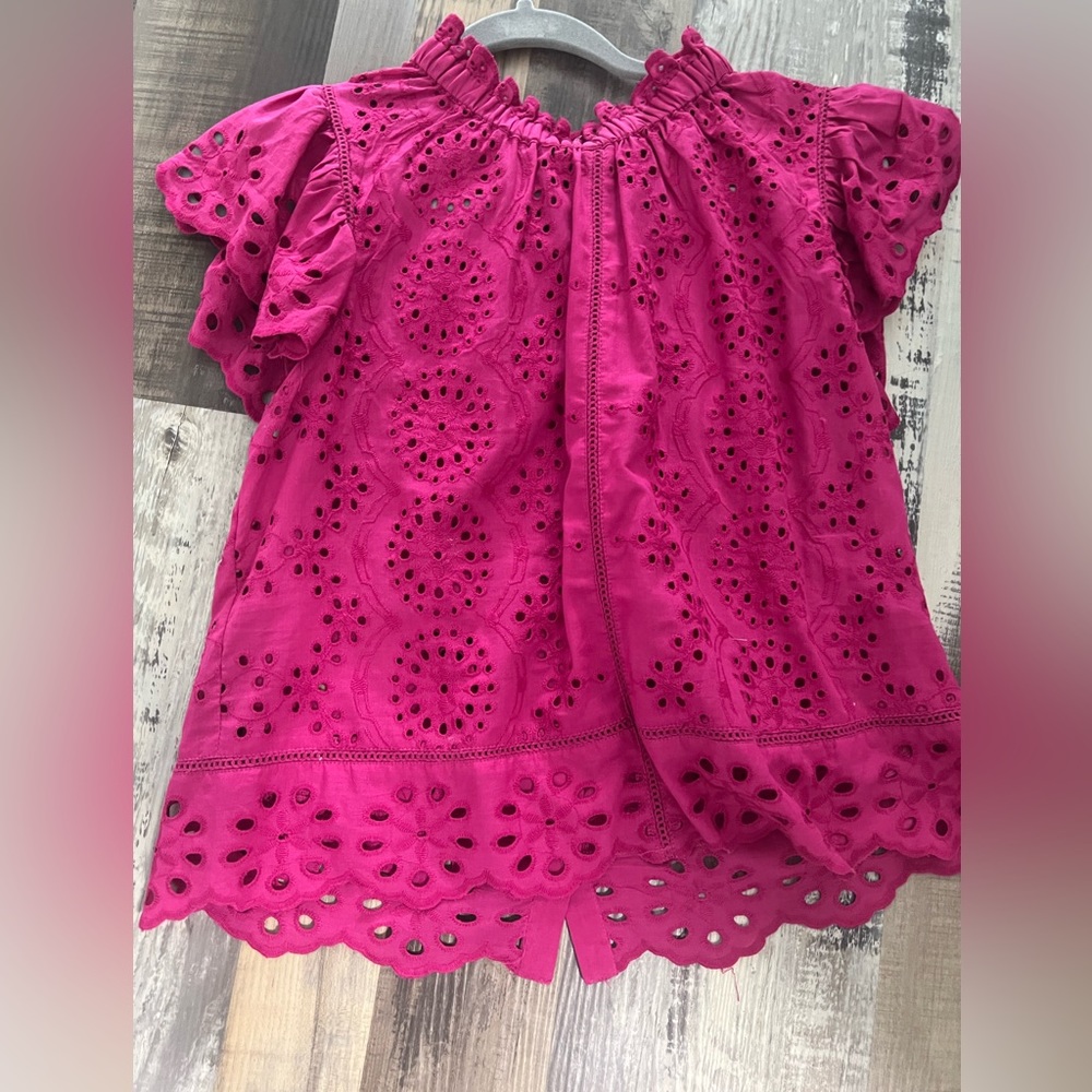 Cute bright top in excellent condition! Size S
